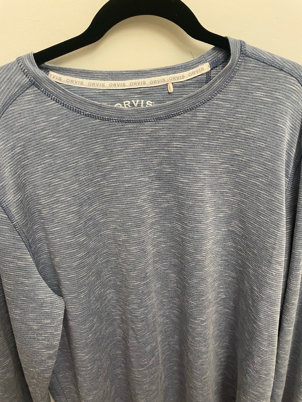 Orvis Men’s Shirt Heather Blue/ Grey  Long Sleeve Pullover
XL 48 Chest EUC